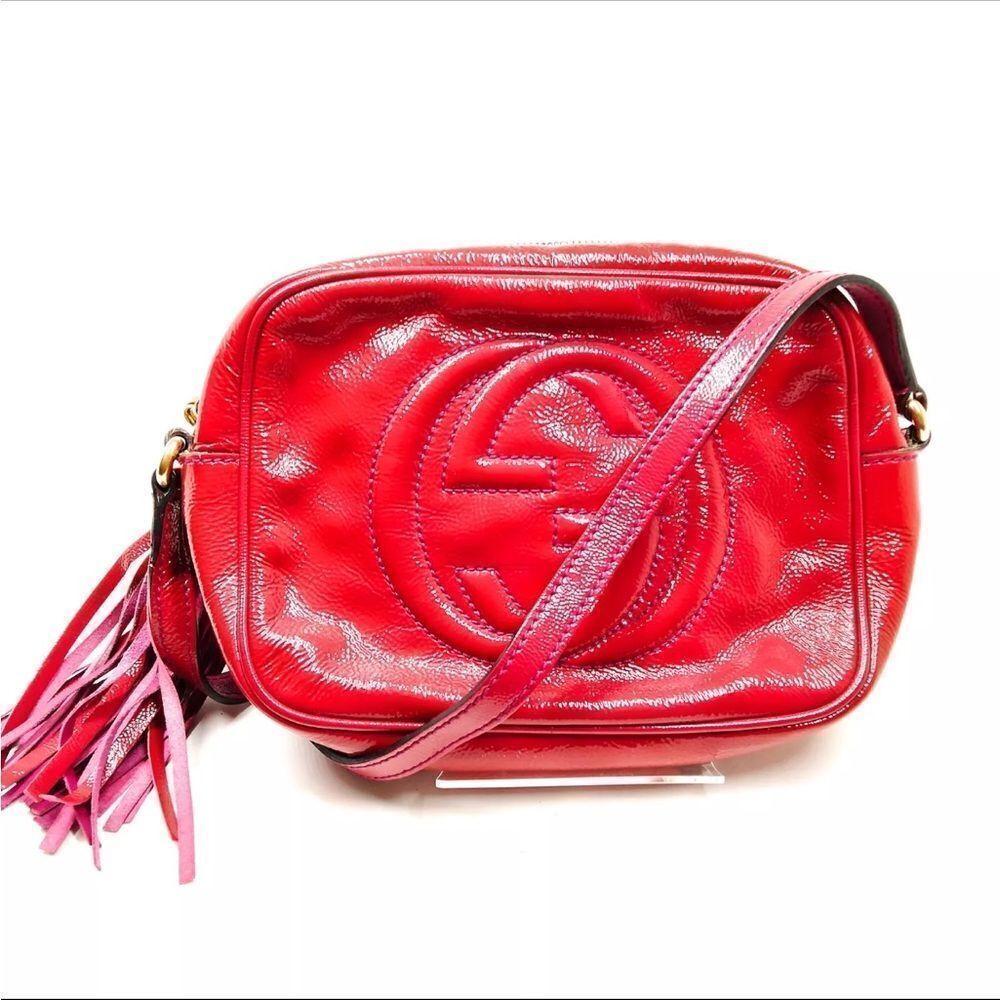 Auth Gucci Fuchsia Patent Leather SoHo Crossbody Disco Bag Purse Handbag